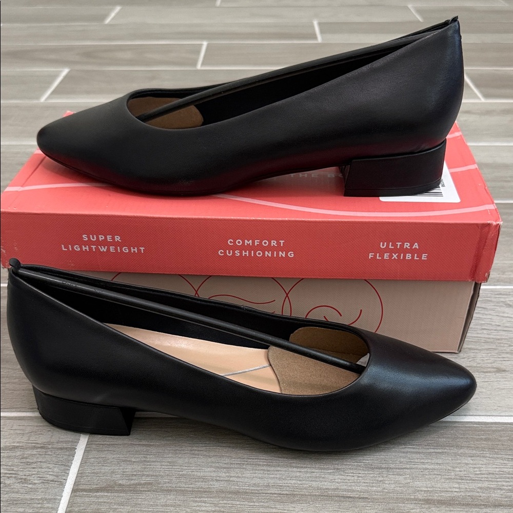 Easy Spirit Women's Caldise eFlex Slip-On Low Heel Pumps size 9 1/2